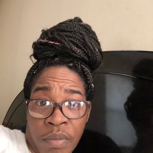 Meet your Posher, Lakisha